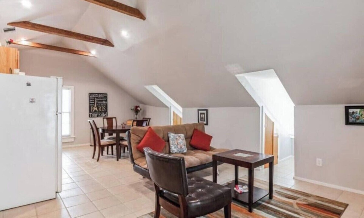 Faubourg Marigny Apartment | Charming quiet 1-bedroom apartment in a community near the french quarter