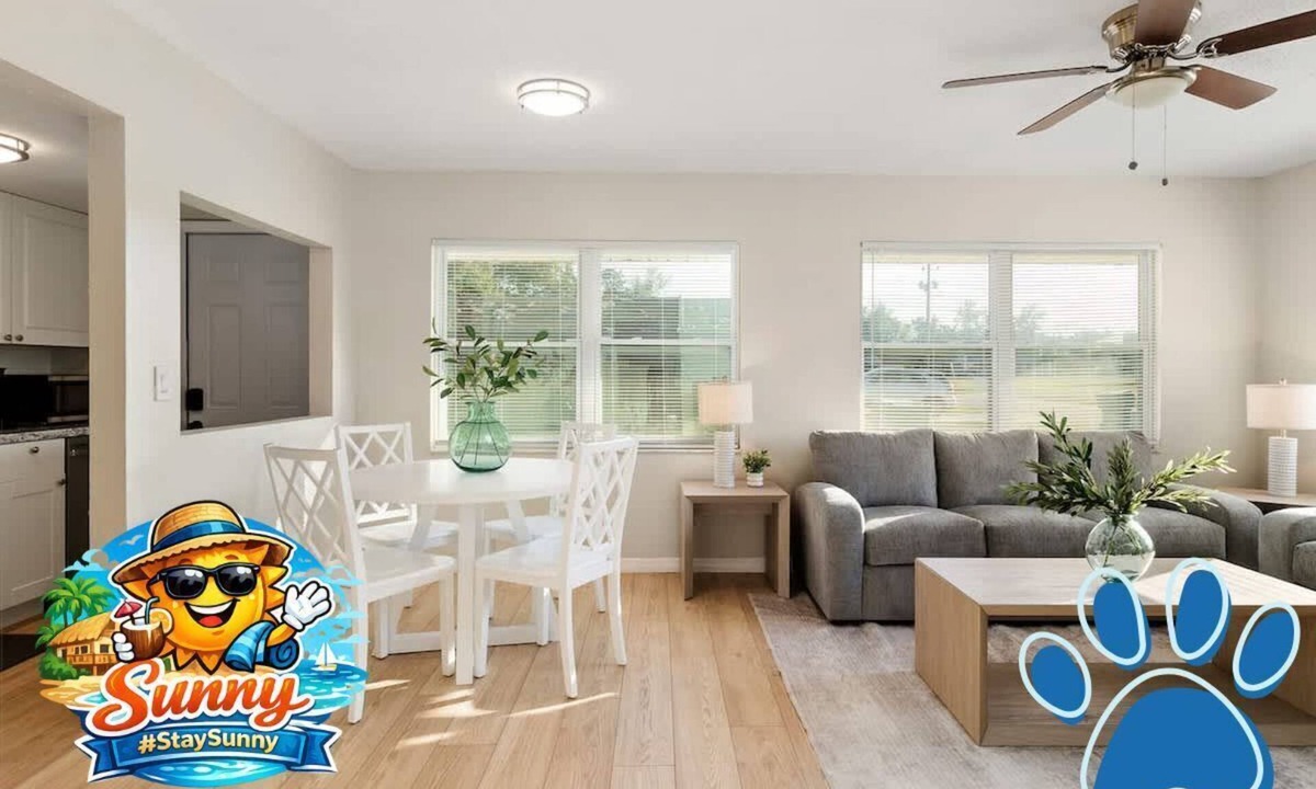 Zephyrhills House | Charming Zephyrhills Duplex | Free Parking & Pets Allowed