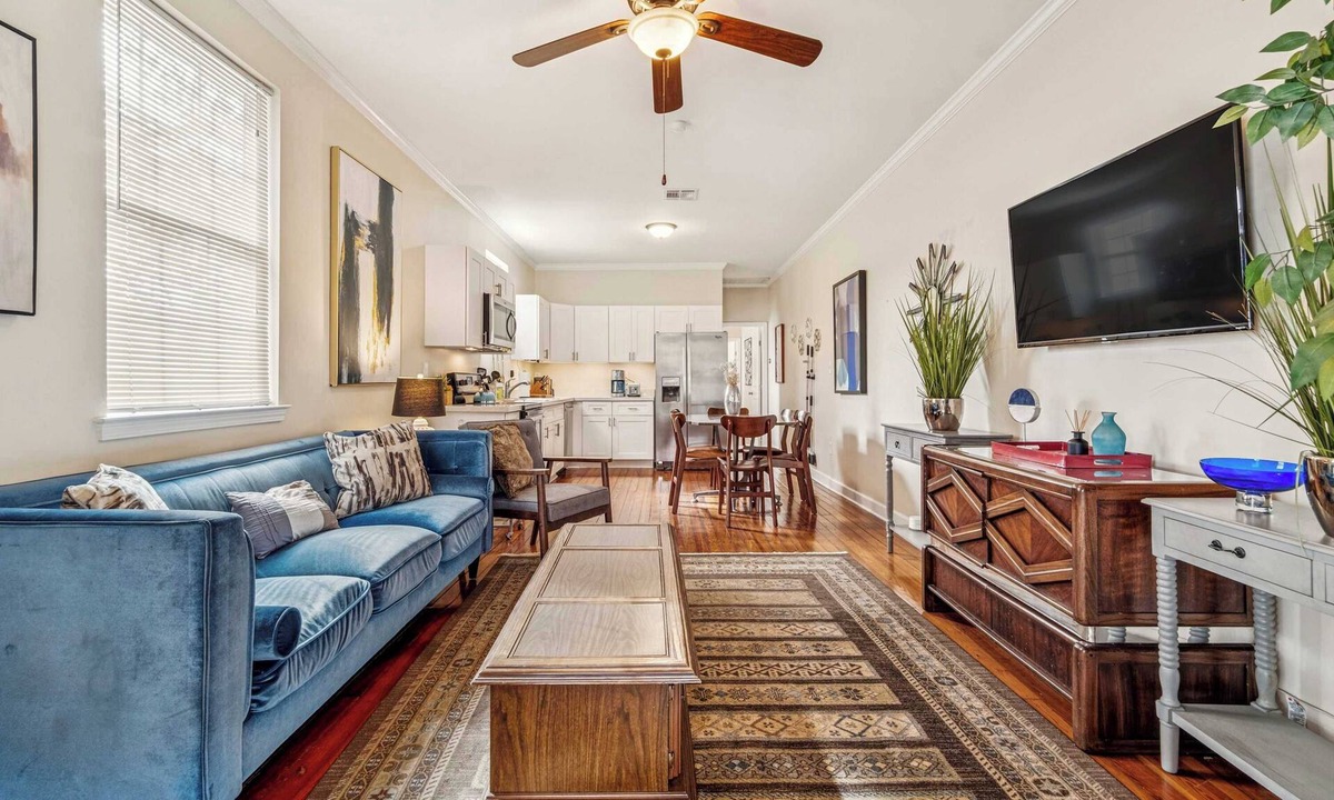 Milan Apartment | Chic Condo w Tranquil Backyard Patio 3br-2ba