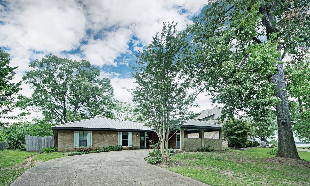 Flowood House | Chillin on the Rez #2 Reservoir