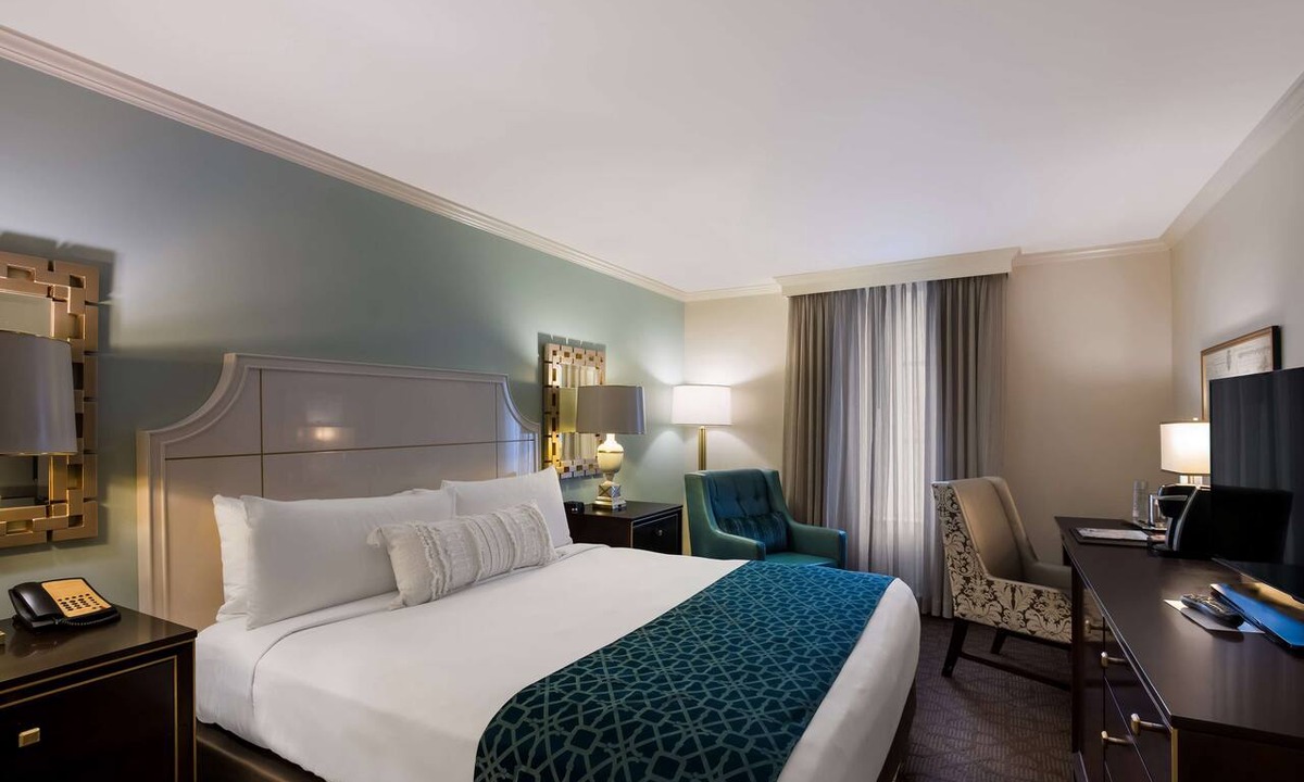 French Quarter Hotel | Classic New Orleans Charm with Modern Comforts in Prime Location, 2 Units