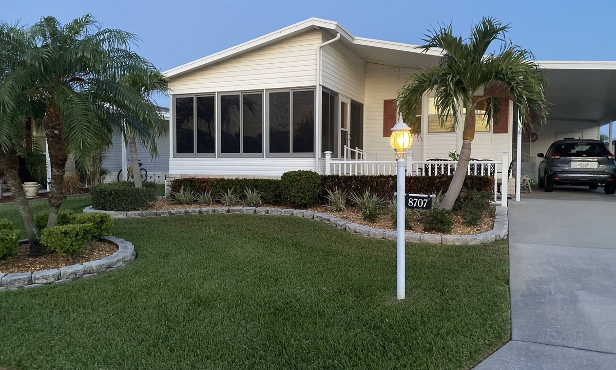 Palmetto House | Close to beaches, restaurants and museums. Well appointed home. December/March