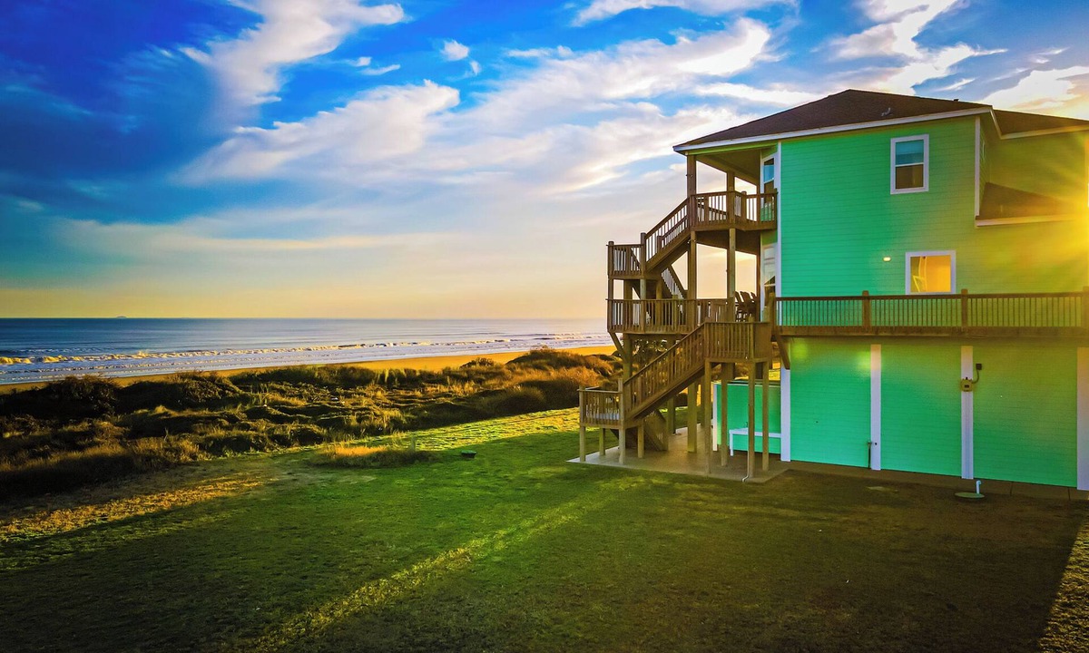 Crystal Beach House | Closest beachfront to Big Store with elevator and views from every room!