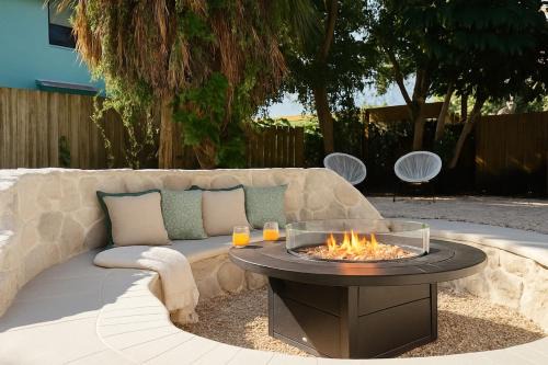 Port Canaveral House | Coastal Cottage, FireTable, Steps to the Ocean