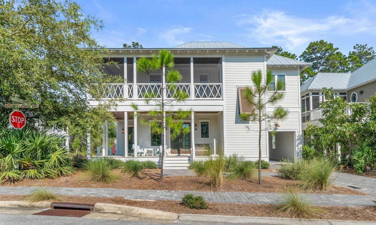 Lakeside at Blue Mountain Beach House | Coastal Elegance/Modern Comfort-golf cart included – 4 free bikes-walk to beach