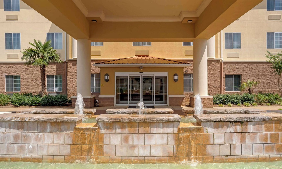 Alexandria Hotel | Comfort Suites Alexandria North