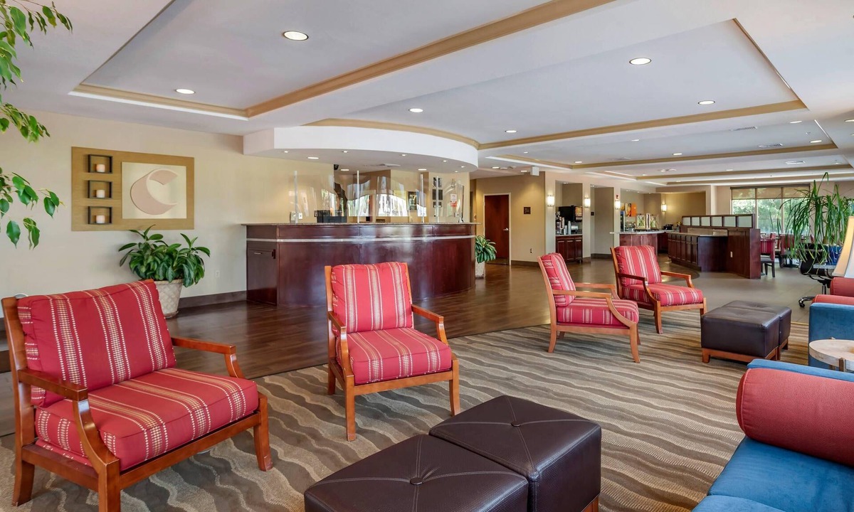 St. Martin Hotel | Comfort Suites Biloxi - Ocean Springs