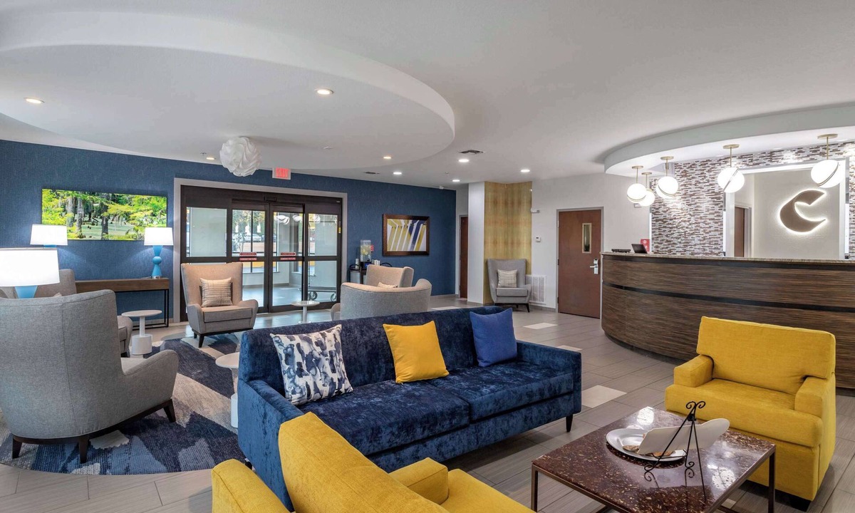 Shamard Heights Hotel | Comfort Suites Natchitoches