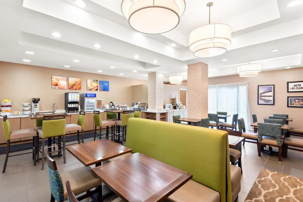 Little Woods Hotel | Comfort Suites New Orleans East