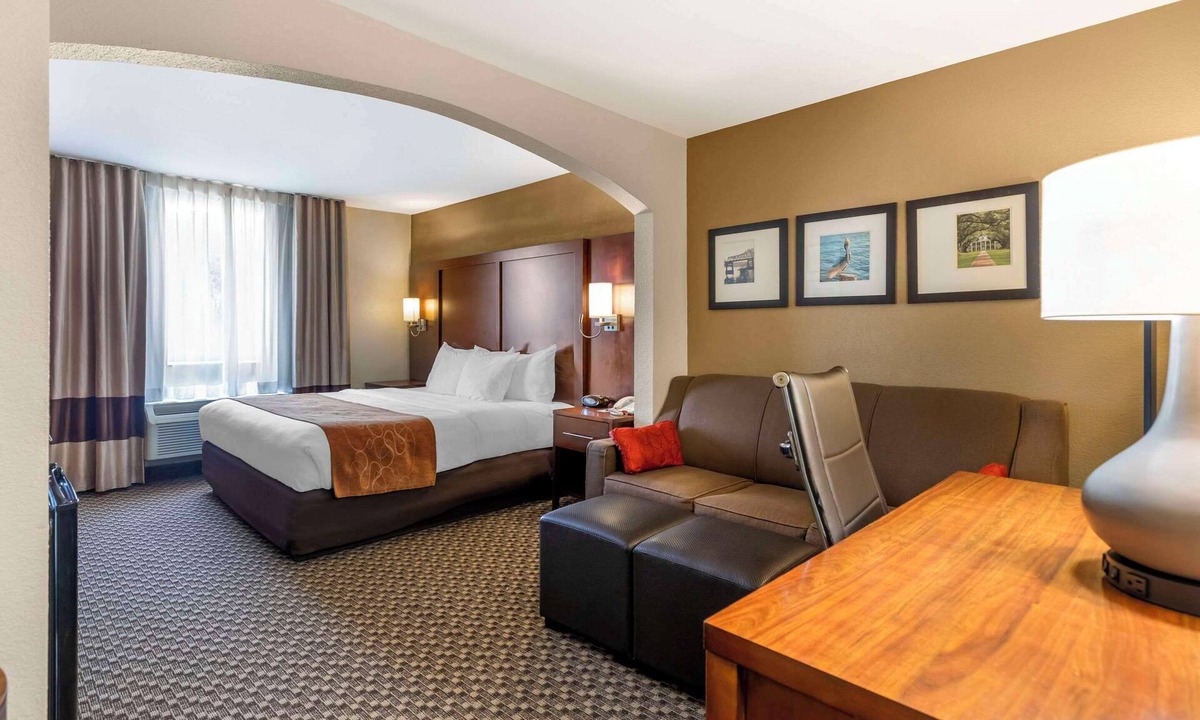 Port Allen Hotel | Comfort Suites Port Allen - Baton Rouge