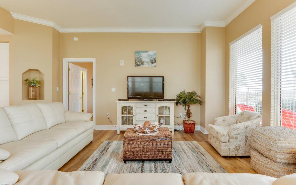 Panama City Beach Condo | Condo ∙ 3 bedrooms ∙ 10 guests
