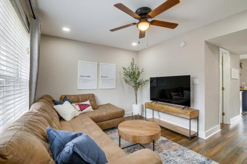 Oxford House | Condo w/Pool: Walk to University of Mississippi!