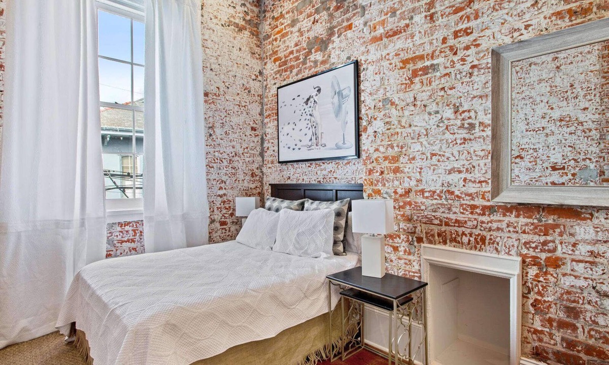 Faubourg Marigny Apartment | Contemporary Marigny Apt on Frenchmen St.