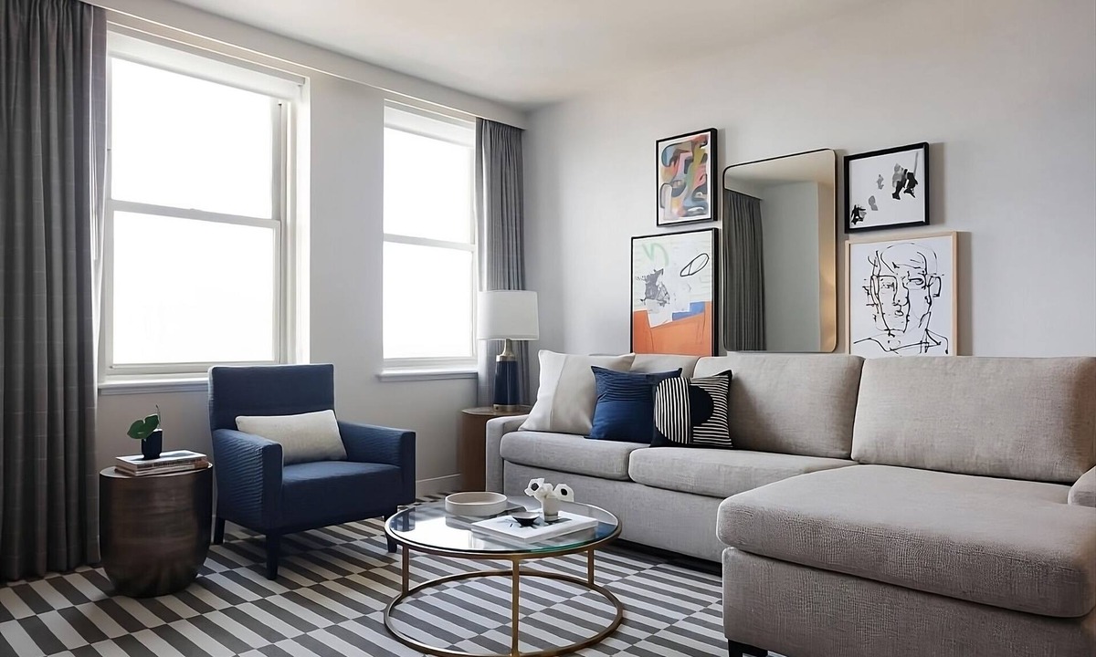 Downtown Fort Worth Hotel | Conveniently Located in Downtown! Close to Fort Worth Zoo! Bike Rental!