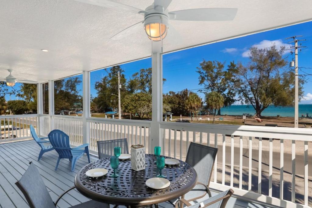 Anna Maria Apartment | Coquina Cottage B home