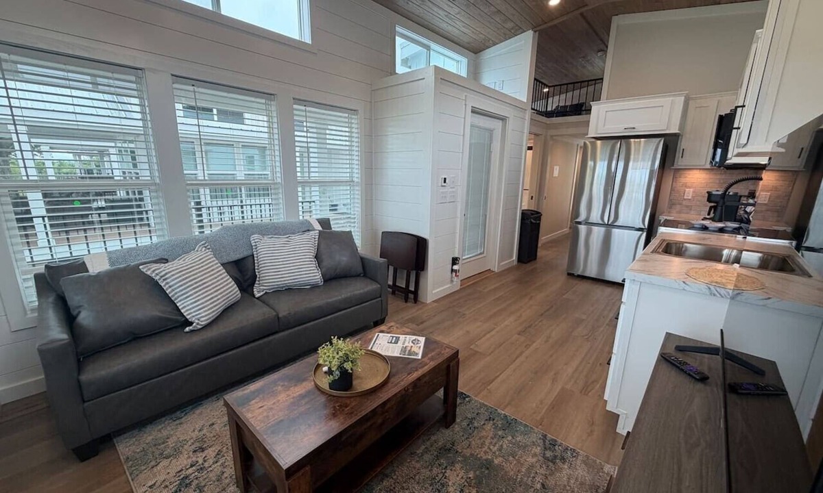 Vicksburg House | Cottonwood Modern Tiny Home at MS Riverbend