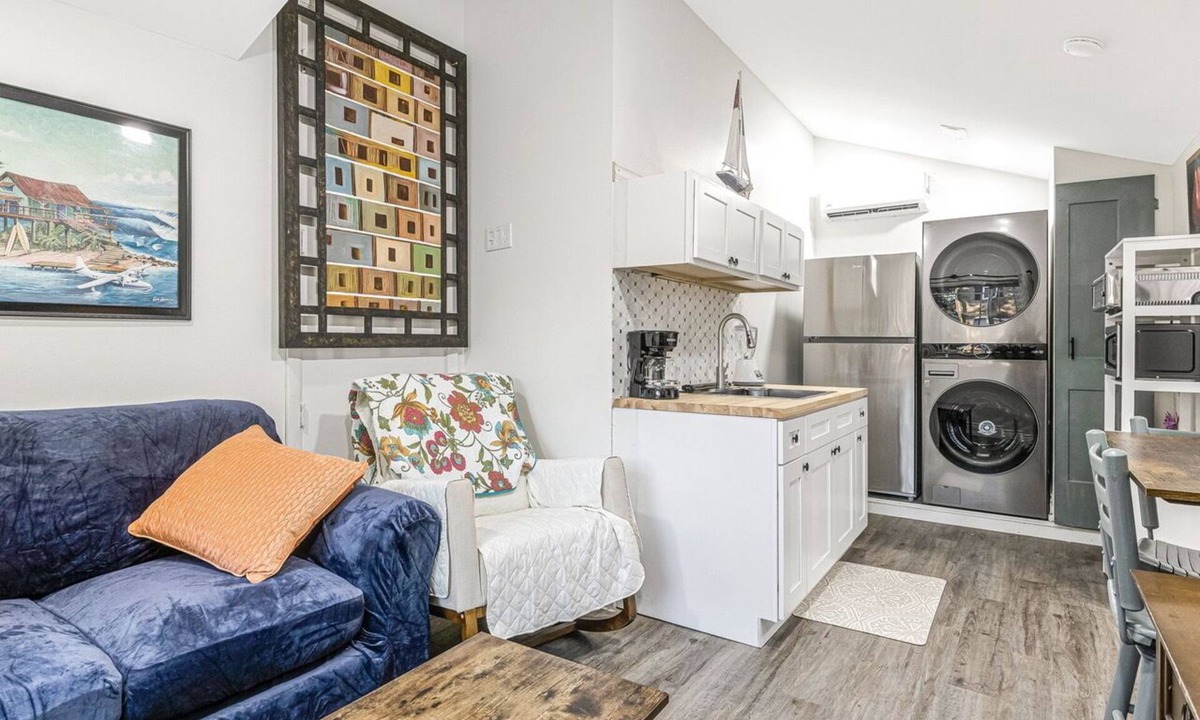 Warrington House | Cozy 1-bedroom 3 miles from downtown Pensacola