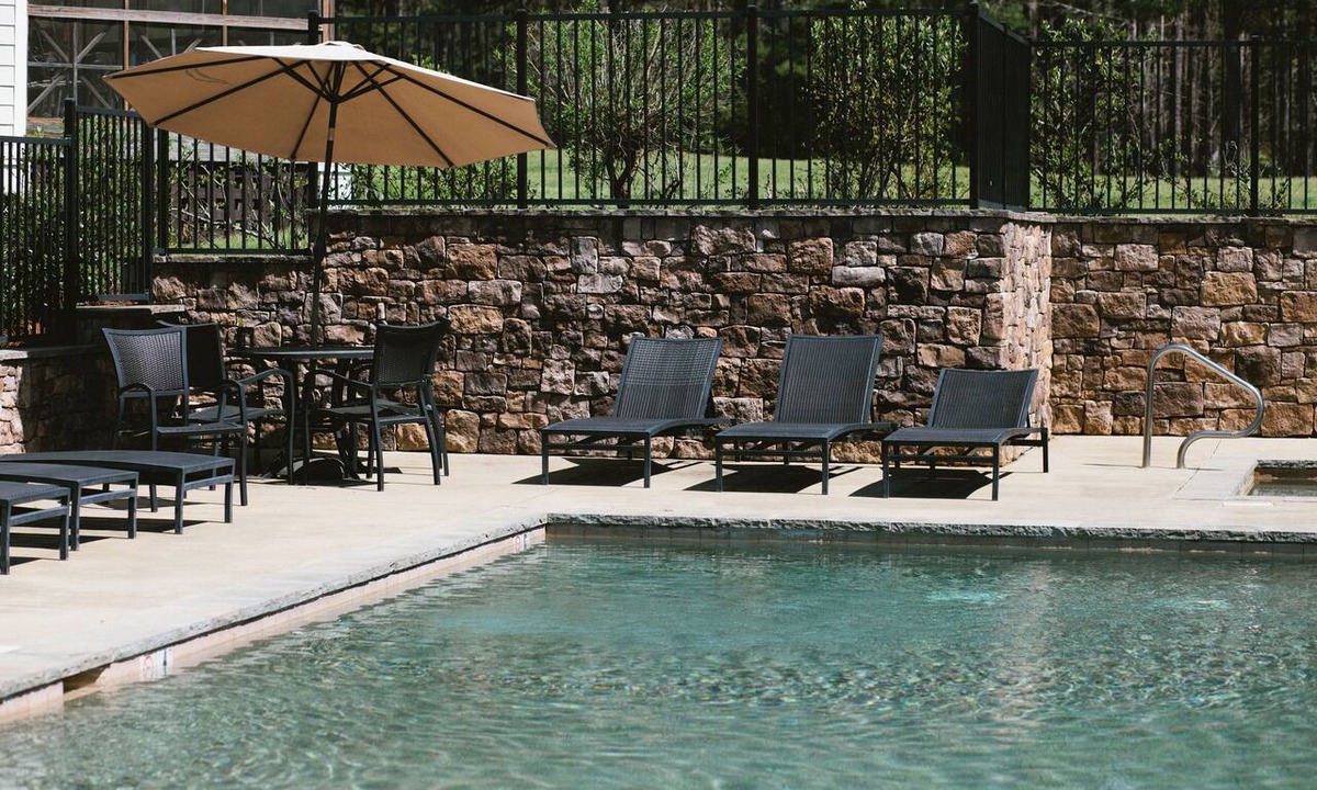 Dadeville House | Cozy 3BR Getaway | Minutes from the Water