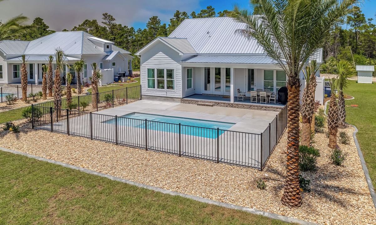 Panacea House | Cozy Coastal Cottage