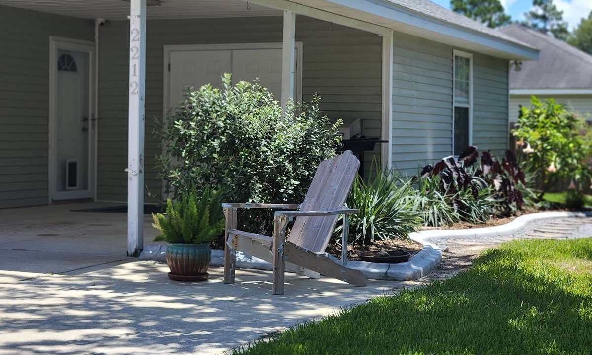 Waveland House | Cozy, Coastal, Cottage