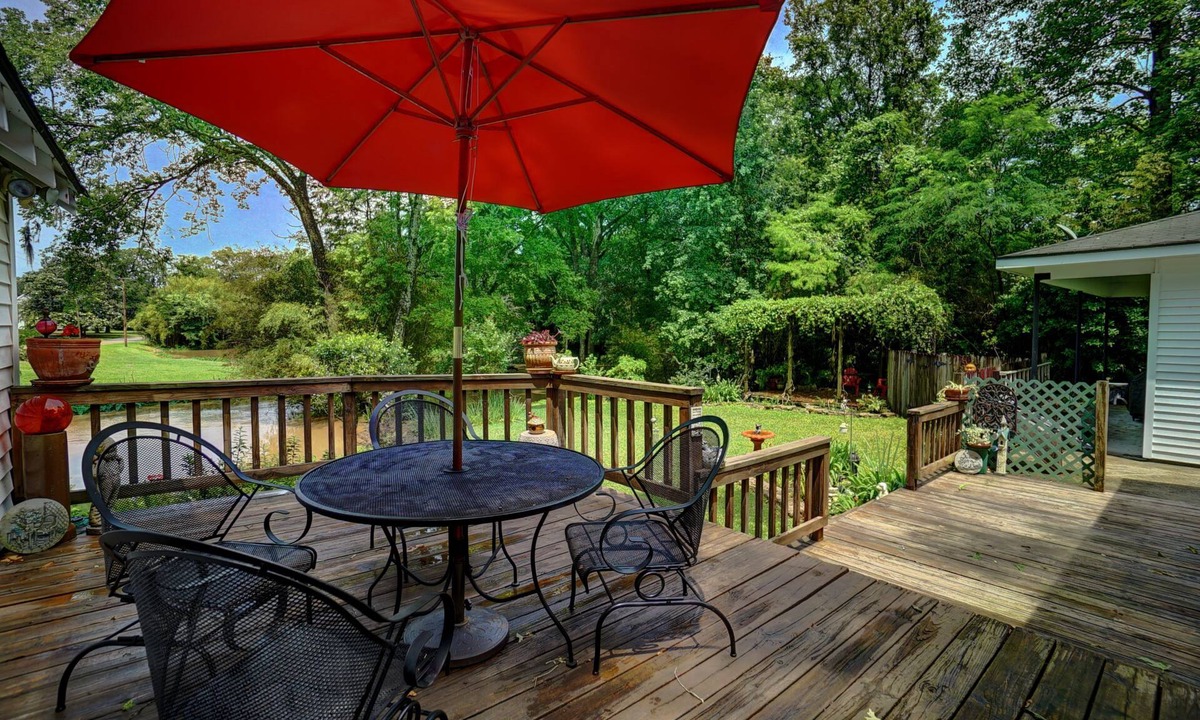 Abbeville House | Cozy cottage in the historic district