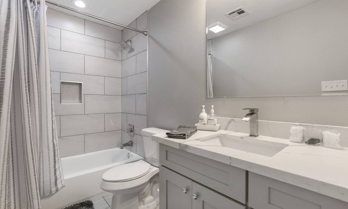 Saint Thomas Development House | Cozy Creole Cottage