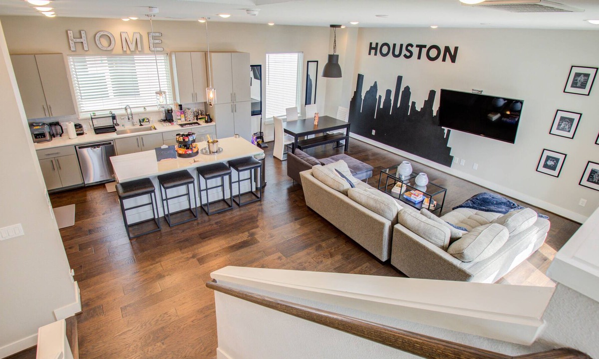 Northside House | Cozy Downtown Townhome