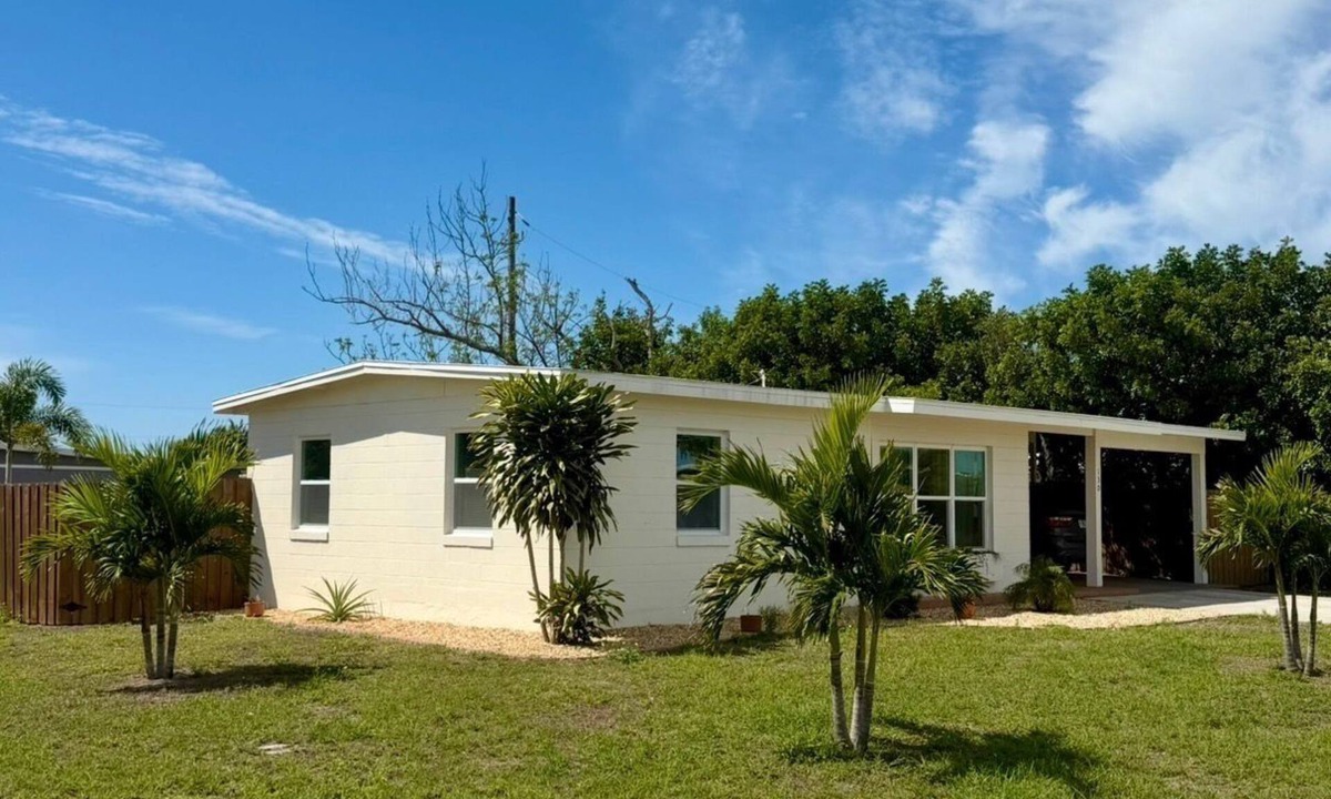 Edgewater House | Cozy Florida Home 2-bed/1 bad with AC in charming Port Charlotte