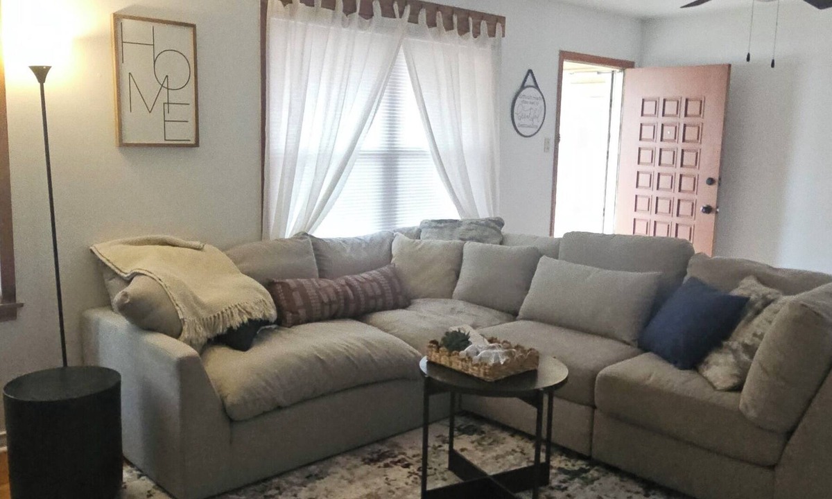 Greenville House | Cozy Home near downtown Greenville TX, Privacy Fence- See Promotional Rates