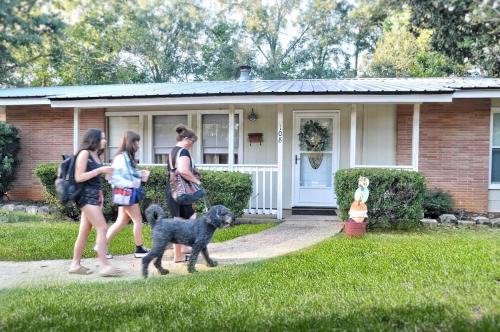 McComb House | Cozy Mid-Century