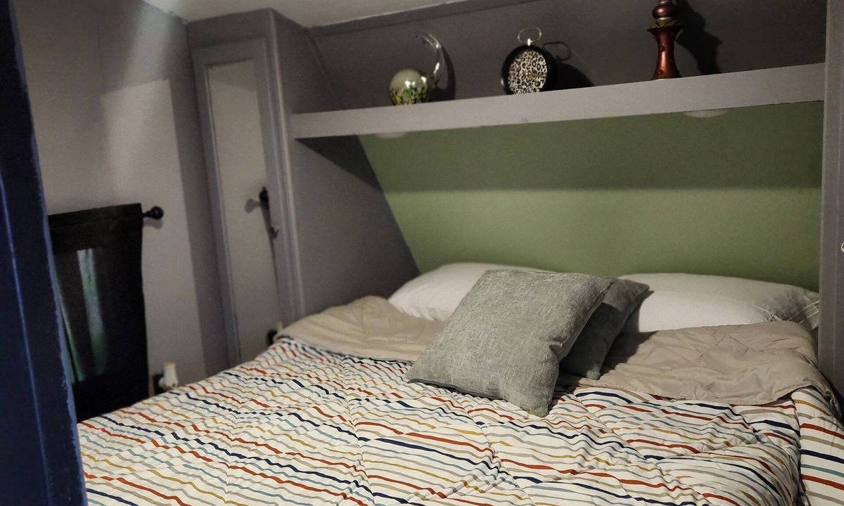 Lake Charles House | Cozy RV in Tranquil Westlake with WiFi, AC