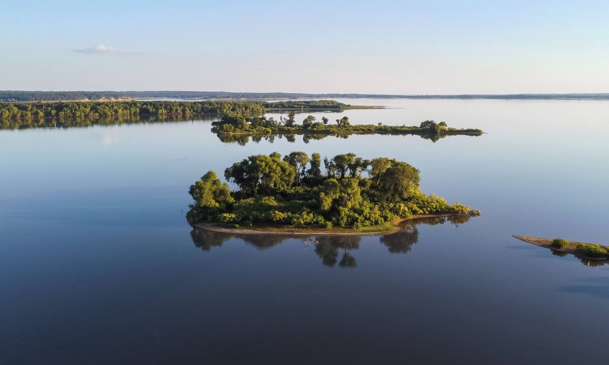 Madill Hotel | Cozy & Spacious Wooden Suite By The Lake | Texoma Shores Resort