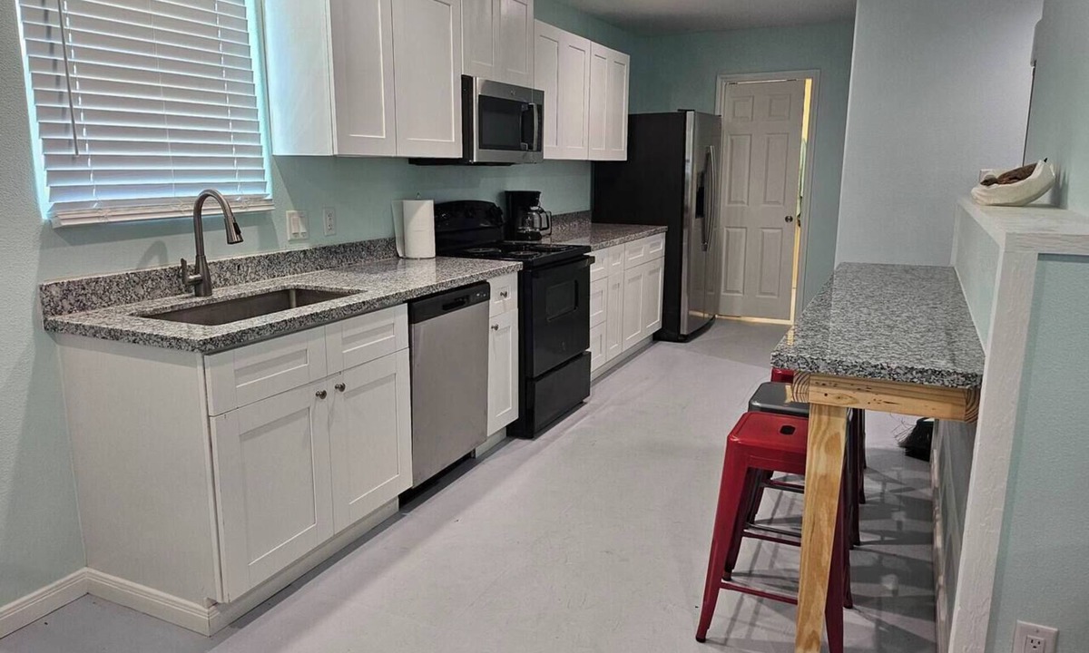 Gilchrist House | Crabby Cove–Gulf & Bay Views–Quiet Area–Close to Beach–Sleeps 5–Bolivar Coast