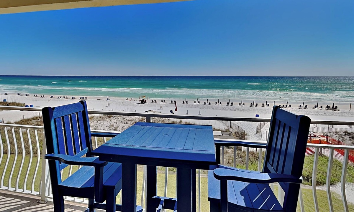 Crystal Beach Condo | Crystal Villas #9B | Gulf Front + Beach Service Included