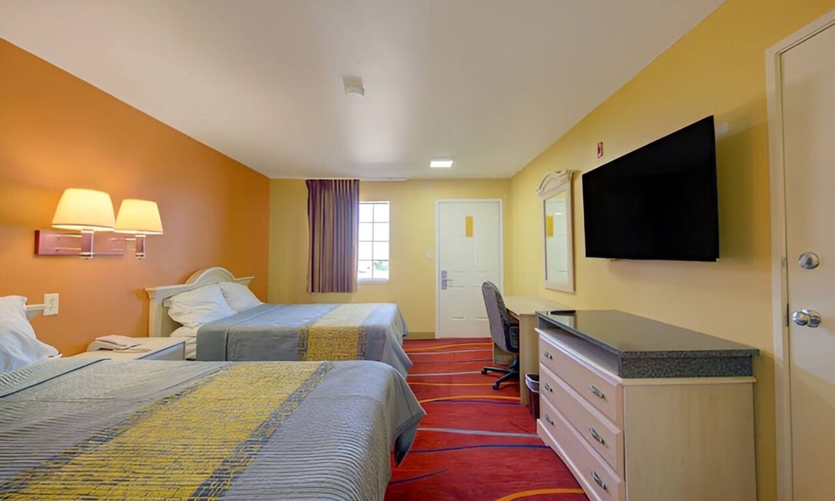 Harker Heights Hotel | Dana Peak Nature Retreat | Hiking & Mountain Biking Trails 10 Mins Away