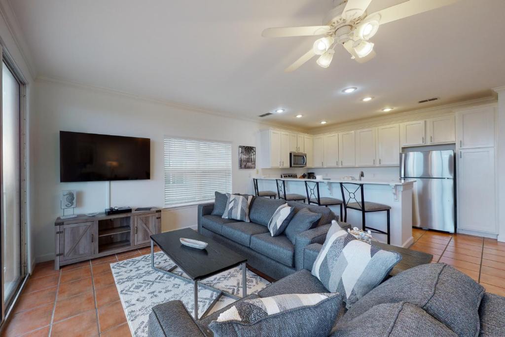 Dauphin Island Apartment | Dauphin Island Beach Club 210A