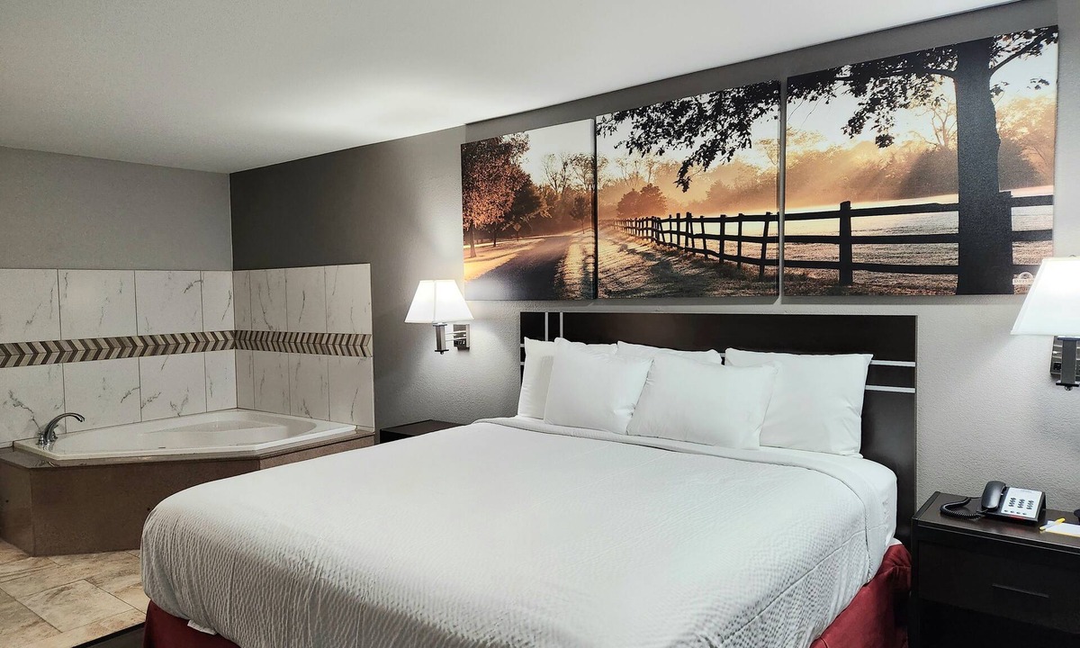 Sulphur Hotel | Days Inn by Wyndham Sulphur LA