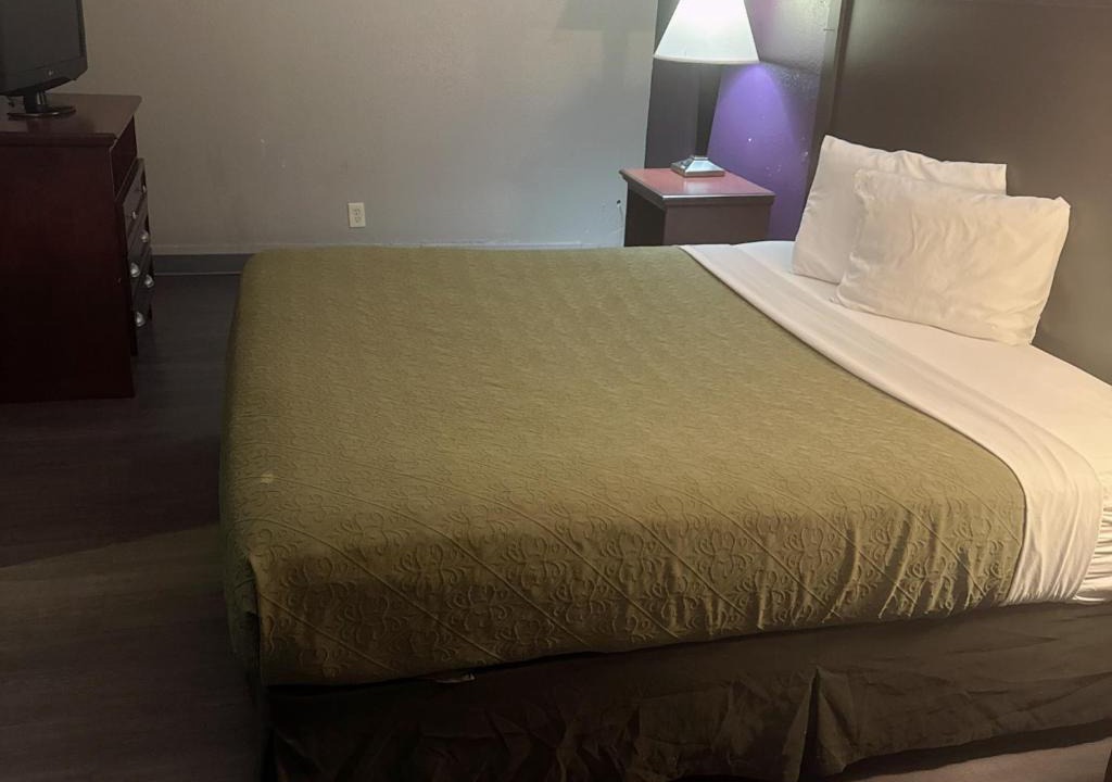 Bossier City Hotel | Deluxe inn
