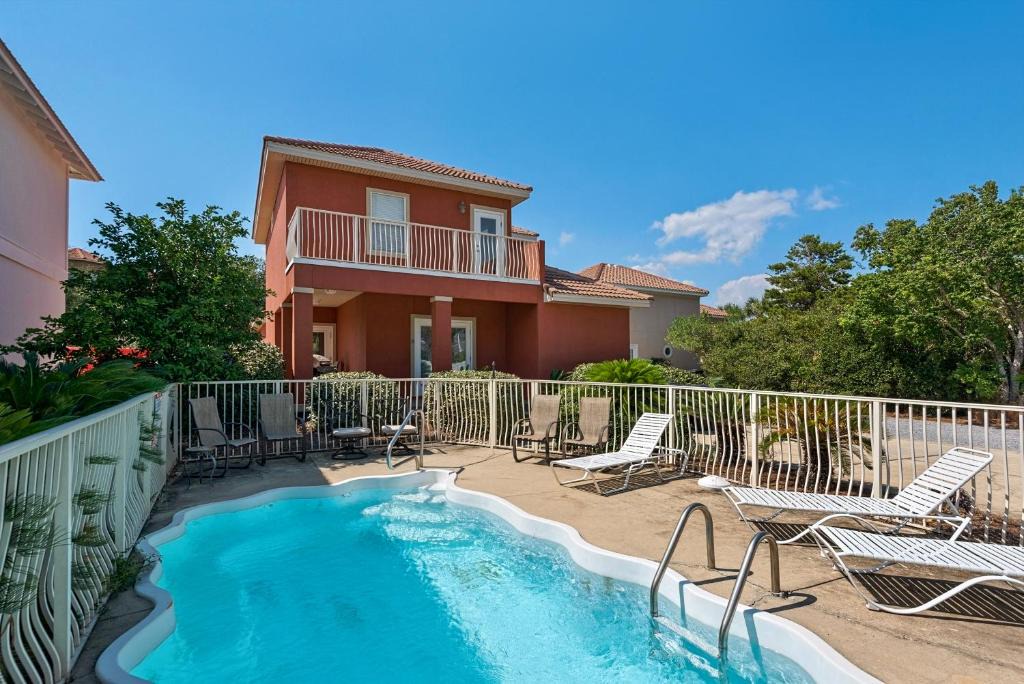 Emerald Waters Village House | Destin Breeze