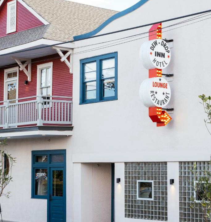 Faubourg Delassize Hotel | Dew Drop Inn Hotel & Lounge