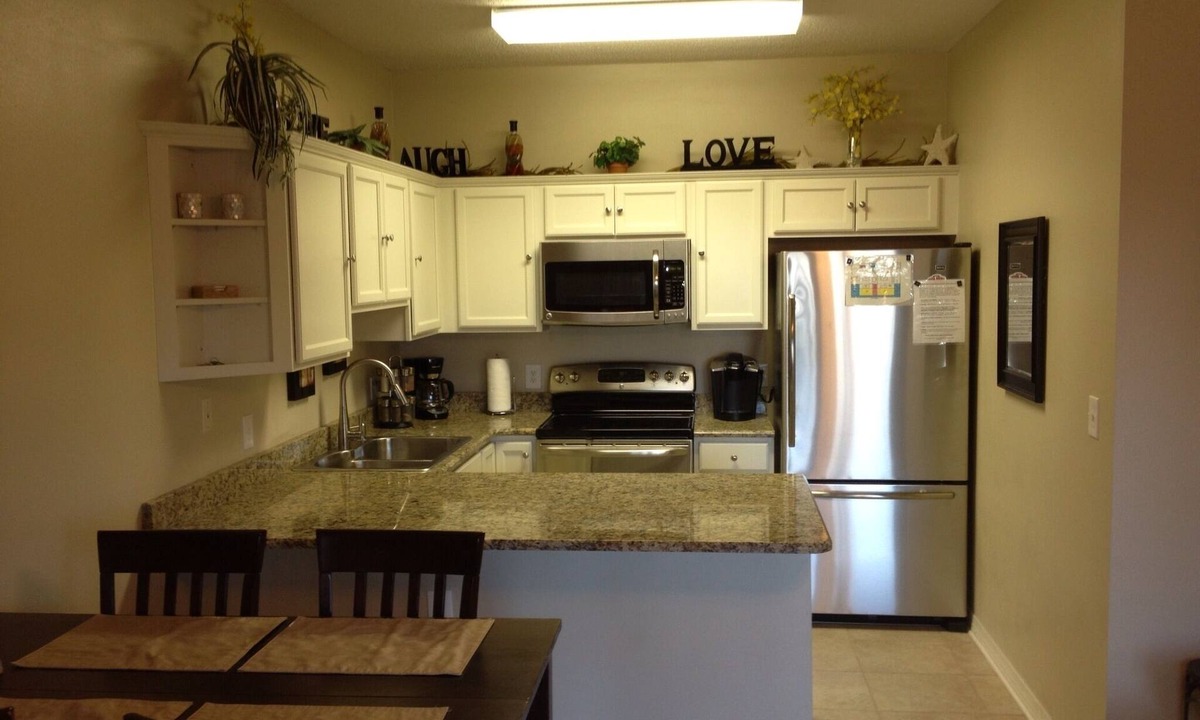 Crystal Beach Condo | Direct Gulf View, Designer Decor! Steps to sand. Sleeps 6.