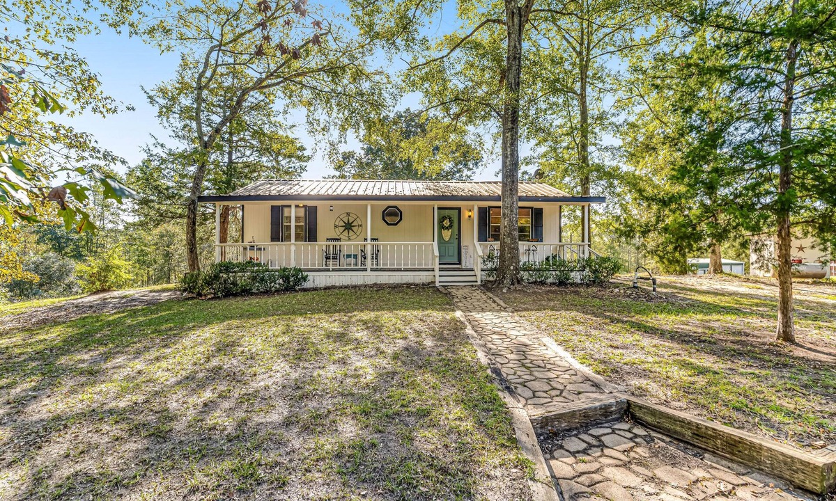San Augustine House | Dog-friendly home near lake with firepit, board games, patio, deck, washer/dryer