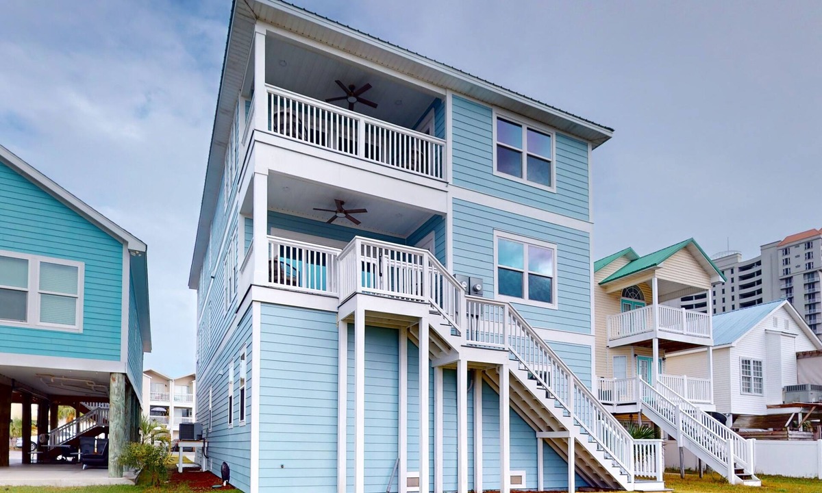 Navarre Beach House | Dog-friendly house near the beach, balconies, washer/dryer, & cable