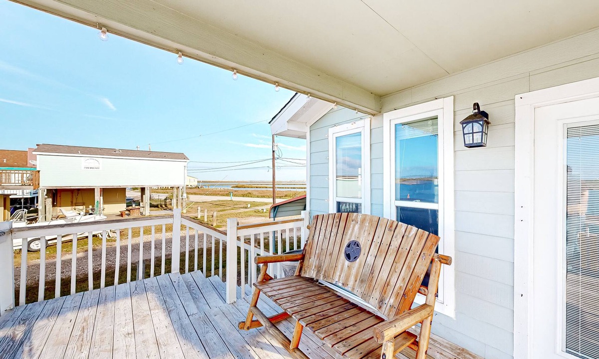 Hitchcock House | Dog-friendly waterfront home with balcony, grill, water views, washer/dryer, AC