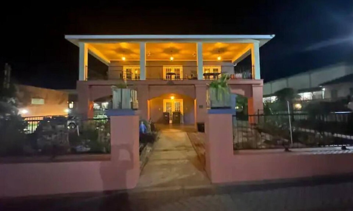 Downtown Historic House | Downtown Historic Getaway