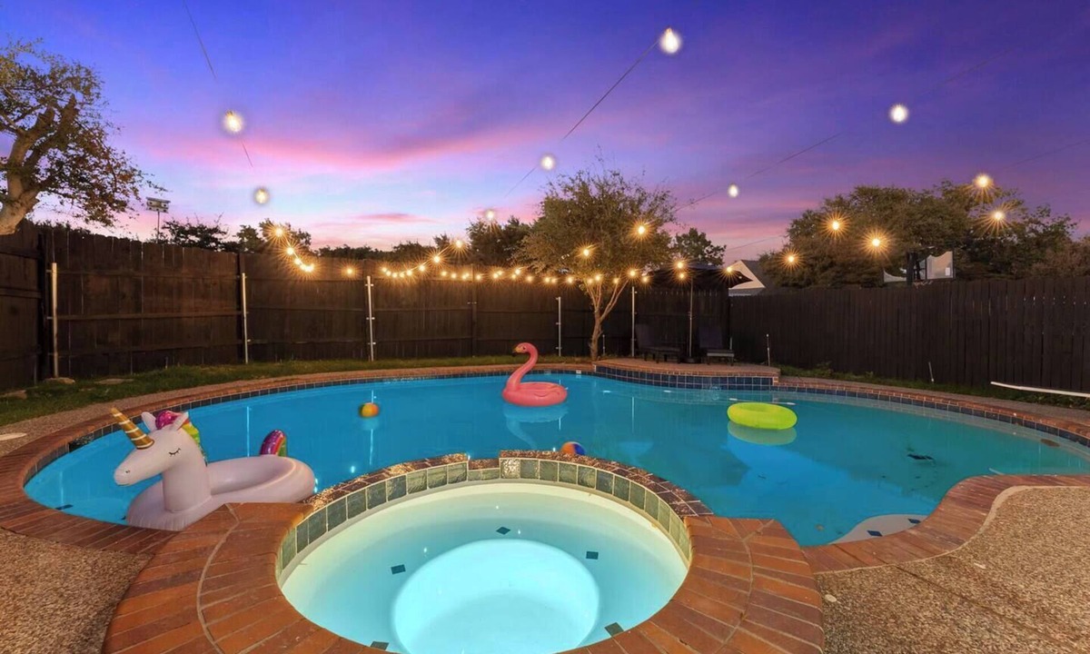 Carrollton House | Dream GetAway/Pool + Hot Tub + Game Room