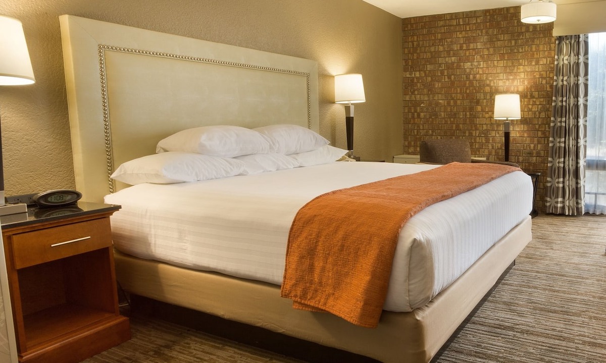 St. Johns Hotel | Drury Inn & Suites Austin North