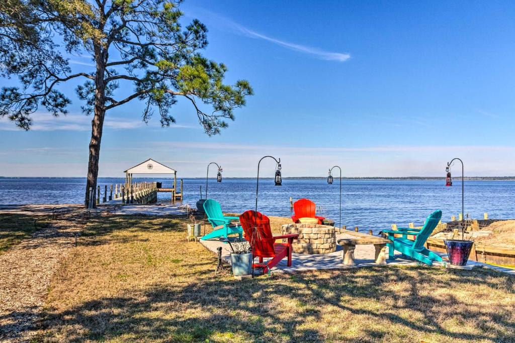 Gulf Breeze House | East Bay Vacation Rental with Dock!