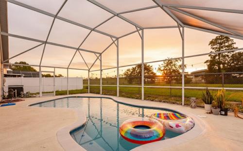 Orlando House | East Orlando Getaway - 3BR/2BTH - *Pool *Parking