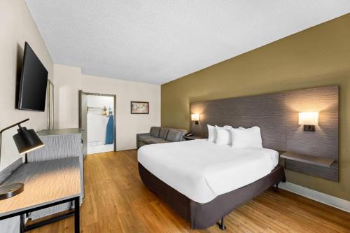 Greenville Cabin | Econo Lodge Greenville